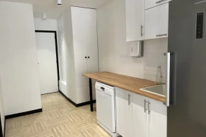 Espace indépendant - 75002 - 18 postes - 9000€