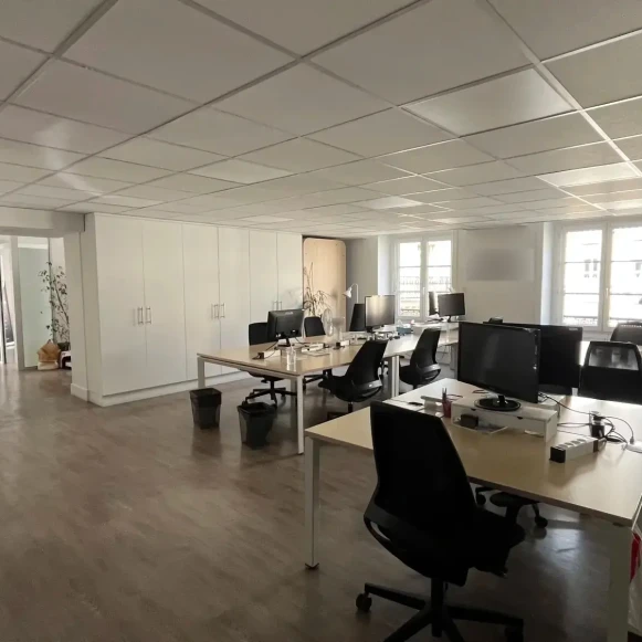 Open Space  10 postes Coworking Rue du 4 septembre Paris 75002 - photo 2