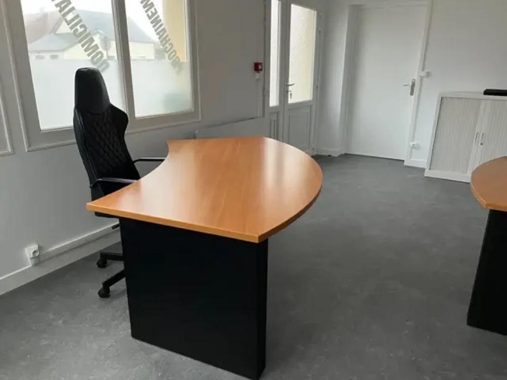 Bureau privé - 50270 - 2 postes - 800€