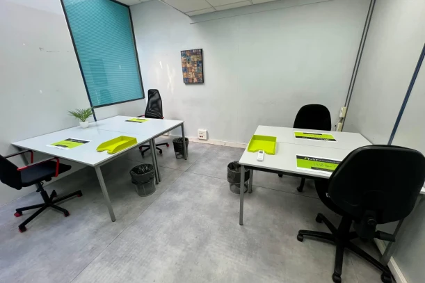 Bureau privé - 93100 - 4 postes - 700€