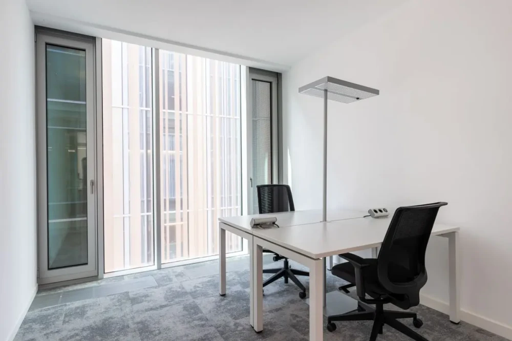Bureau privé - 75009 - 2 postes - 1180€