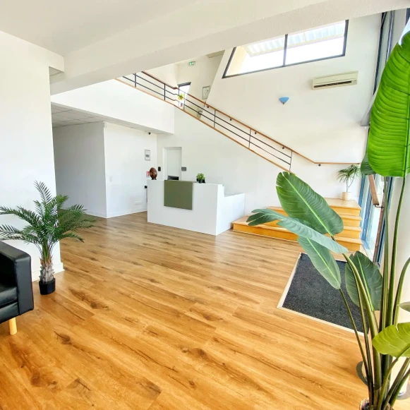 Espace indépendant 53 m² 10 postes Coworking Rue Pierre Duhaa Bruges 33520 - photo 2