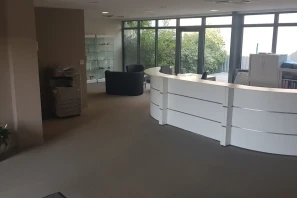 Espace indépendant - 01480 - 5 postes - 780€