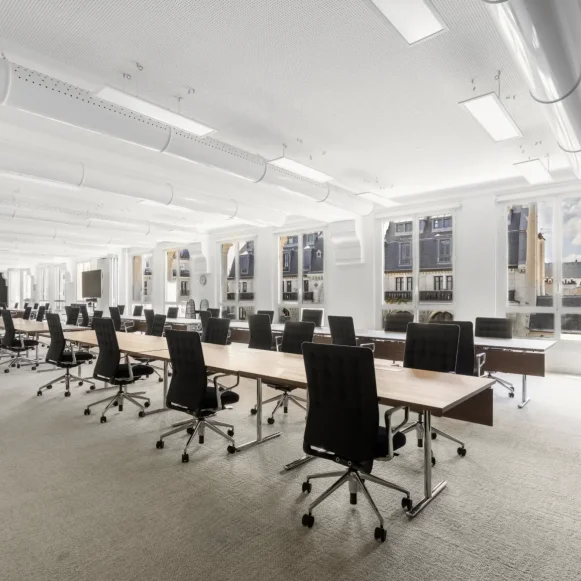 Espace indépendant 434 m² 77 postes Location bureau Rue Saint Denis Paris 75002 - photo 1