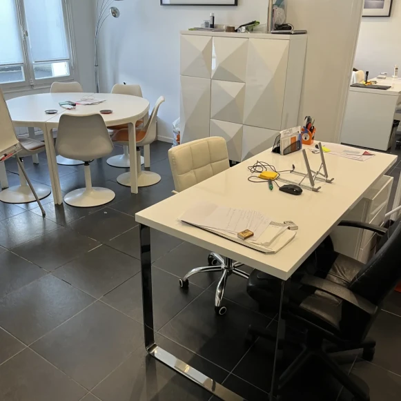 Bureau privé 48 m² 6 postes Location bureau Rue de Vanves Boulogne-Billancourt 92100 - photo 1