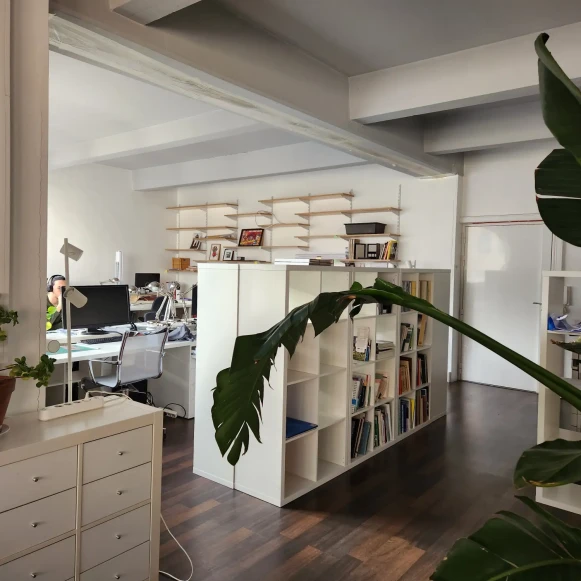 Open Space  2 postes Location bureau Rue Albert Marquet Paris 75020 - photo 1