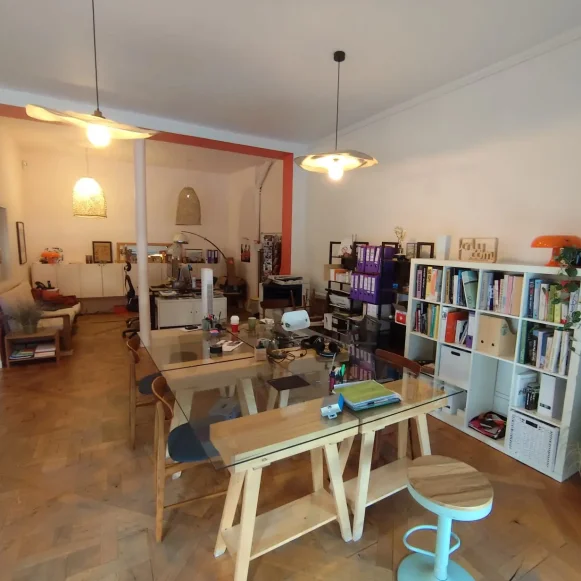 Espace indépendant 60 m² 9 postes Location bureau Cour des Petites Écuries Paris 75010 - photo 4