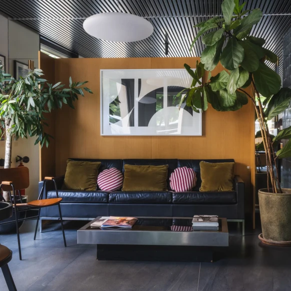 Bureau privé 14 m² 5 postes Location bureau Cours Albert 1er Paris 75008 - photo 4