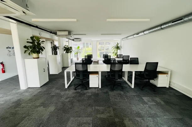 Espace indépendant - 92170 - 21 postes - 9550€