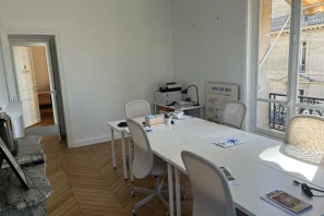 Bureau privé - 75008 - 6 postes - 2400€