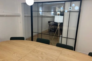 Bureau privé - 75002 - 3 postes - 2400€