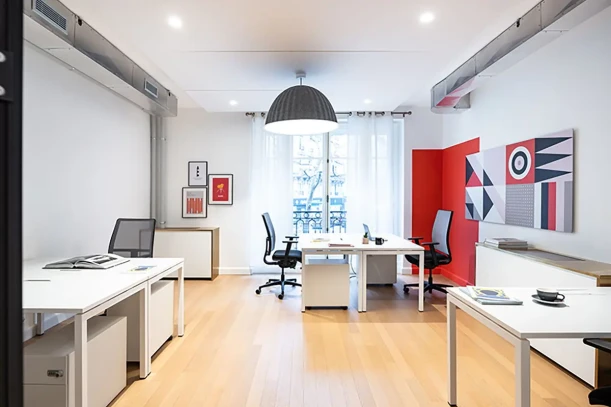 Bureau privé - 75011 - 5 postes - 4495€