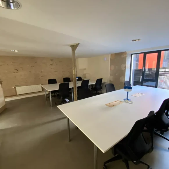 Espace indépendant 250 m² 28 postes Location bureau Rue Pelisson Nantes 44000 - photo 6