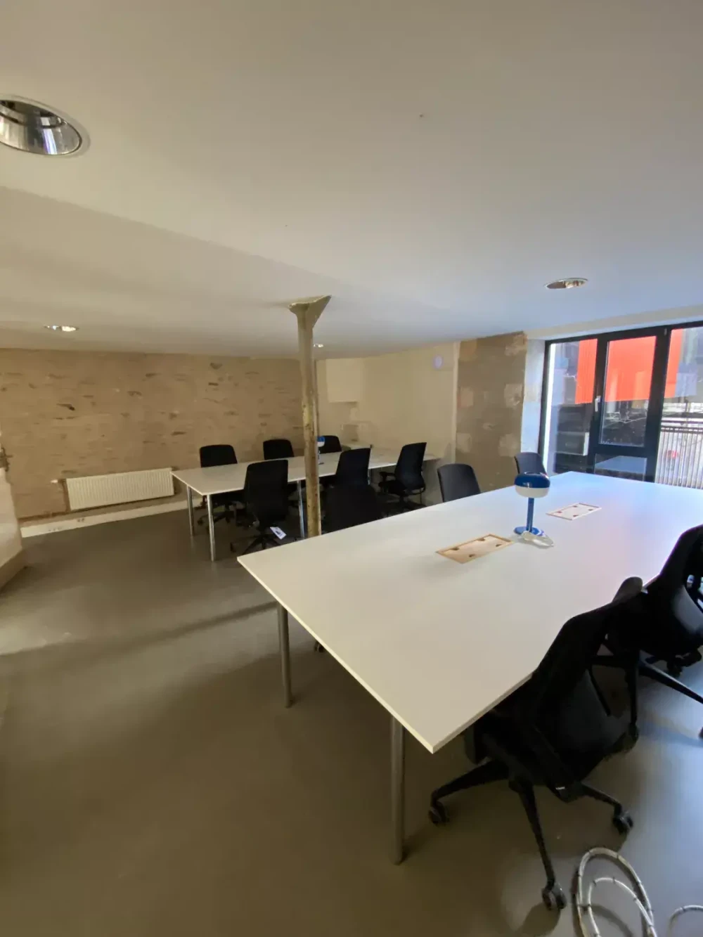 Espace indépendant - 44000 - 28 postes - 8000€