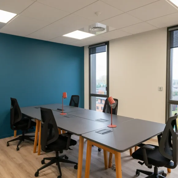 Bureau privé 20 m² 5 postes Coworking Rue de l'Épine Villeneuve-d'Ascq 59650 - photo 1