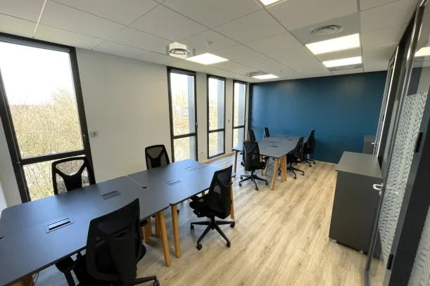 Bureau privé - 59650 - 8 postes - 1988€