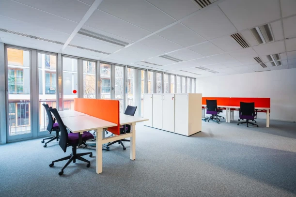 Bureau privé - 75020 - 13 postes - 6669€