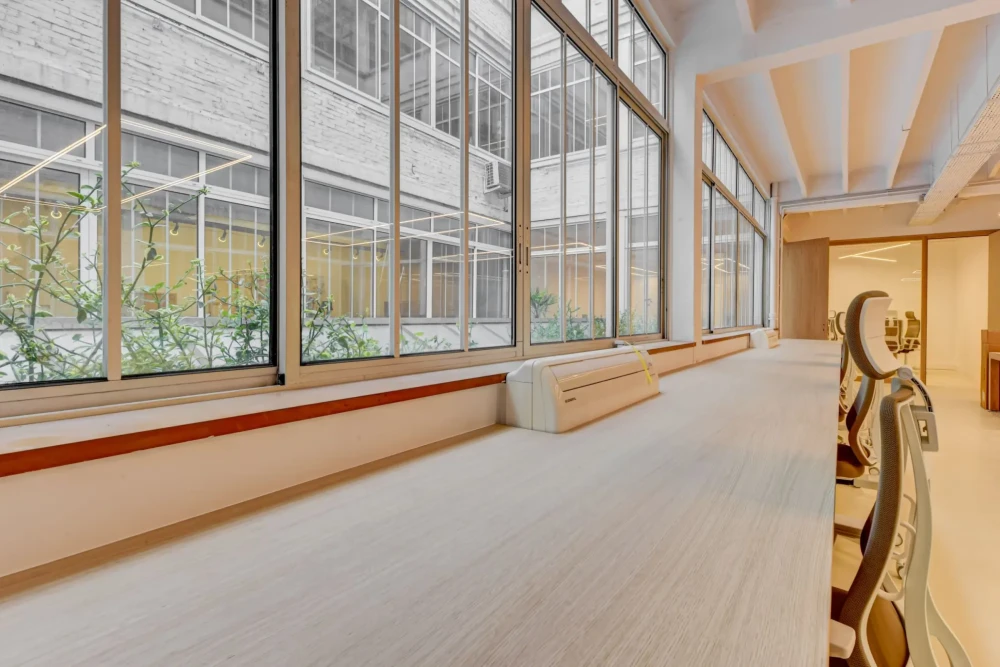Espace indépendant - 75011 - 40 postes - 16400€