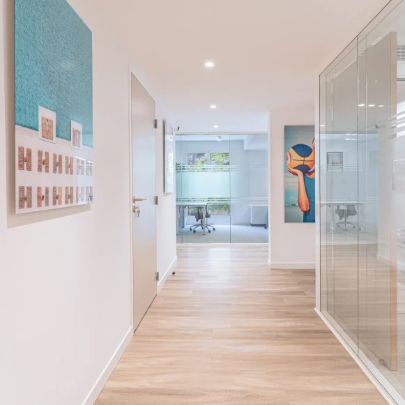 Bureau privé 15 m² 4 postes Location bureau Boulevard Carabacel Nice 06000 - photo 5