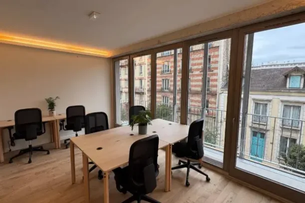 Bureau privé - 92120 - 7 postes - 3850€