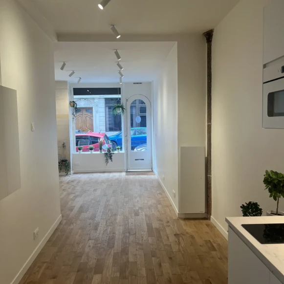 Espace indépendant 30 m² 6 postes Coworking Rue Sedillot Paris 75007 - photo 5
