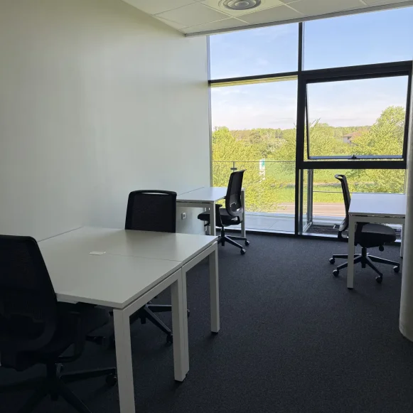 Bureau privé 14 m² 4 postes Location bureau Avenue François Pignier Bourg-en-Bresse 01000 - photo 1