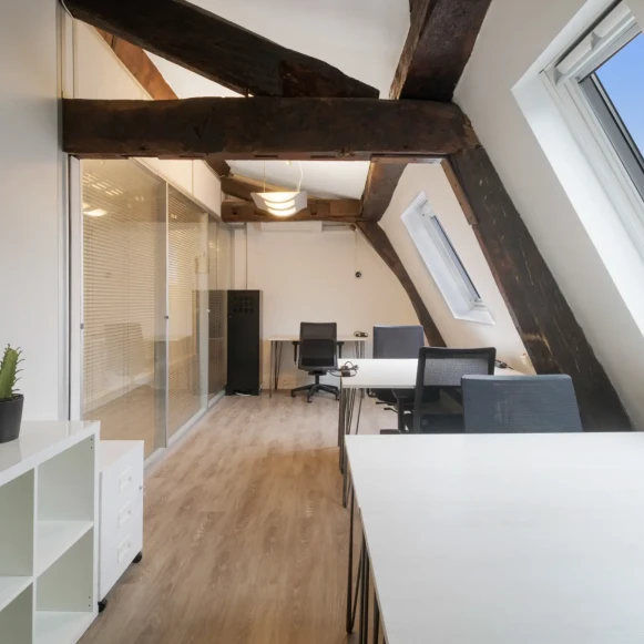 Bureau privé 20 m² 5 postes Location bureau Rue de la Chaussée d'Antin Paris 75009 - photo 2