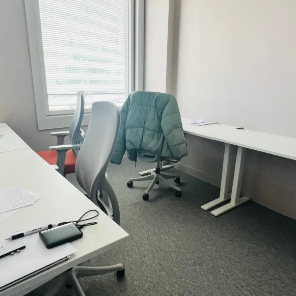 Bureau privé 13 m² 4 postes Location bureau  Courbevoie 92400 - photo 1