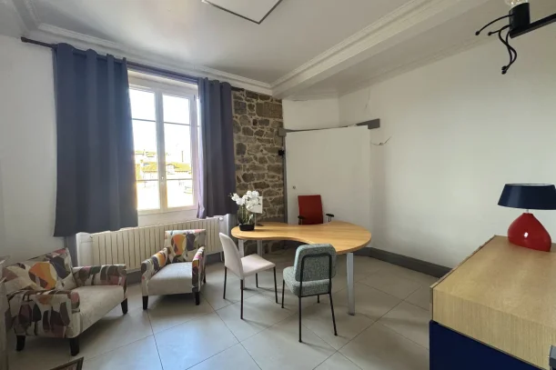 Bureau privé - 87000 - 1 poste - 590€