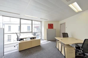 Bureau privé - 75008 - 1 poste - 896€