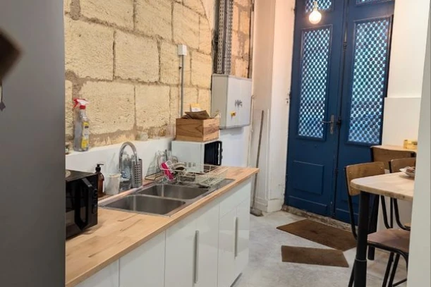 Open Space - 33000 - 4 postes - 100€