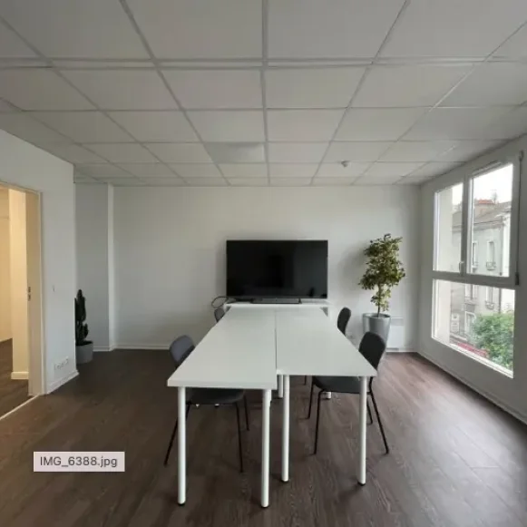 Espace indépendant 160 m² 50 postes Location bureau Avenue Danielle Casanova Ivry-sur-Seine 94200 - photo 4