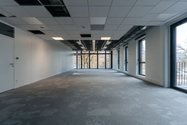 Bureau privé - 38240 - 10 postes - 3500€