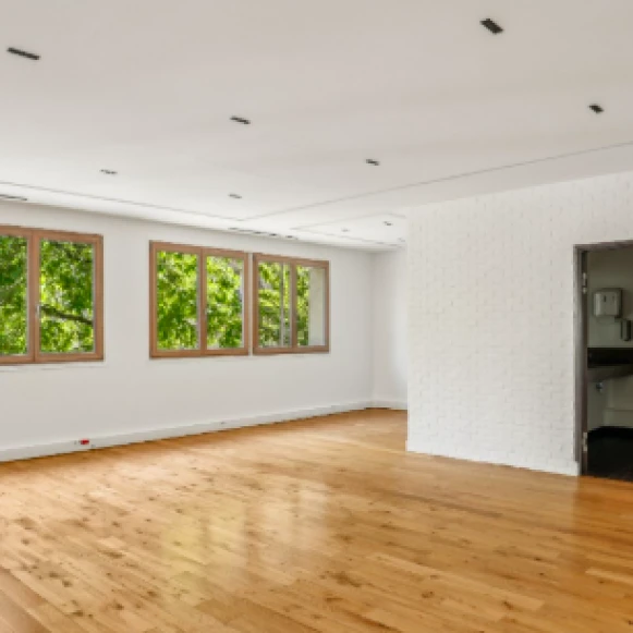Bureau privé 225 m² 42 postes Location bureau Boulevard Barbès Paris 75018 - photo 3