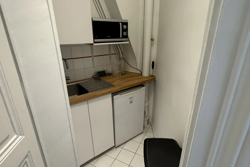 Bureau privé - 75003 - 6 postes - 3000€