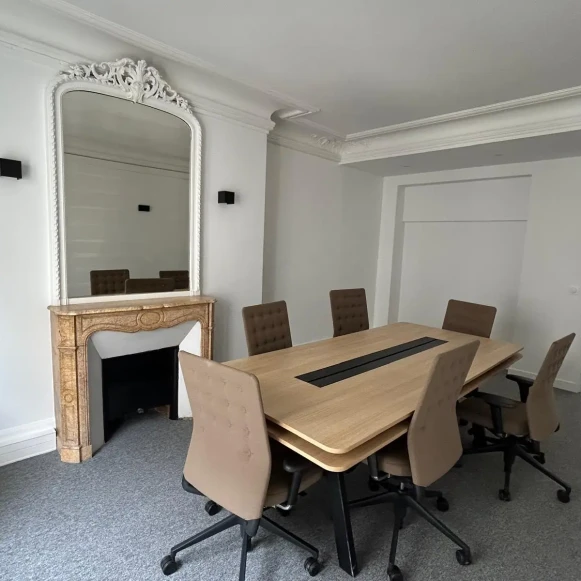 Espace indépendant 175 m² 27 postes Location bureau Rue d'Argenteuil Paris 75001 - photo 7