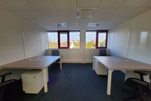 Open Space - 35760 - 4 postes - 308€