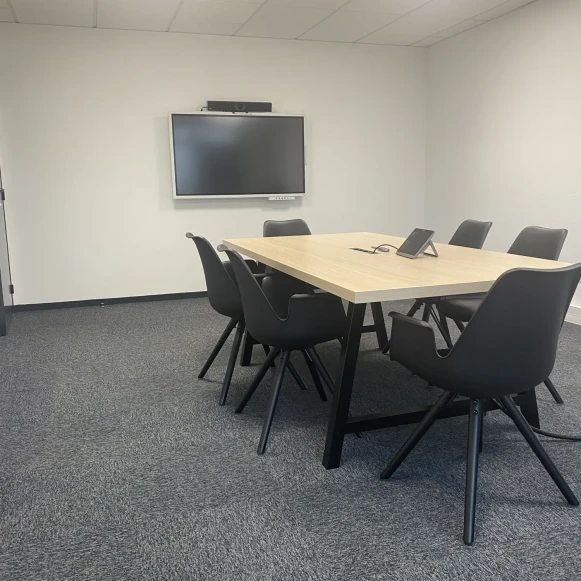 Bureau privé 8 m² 2 postes Location bureau Allée Jacques Frimot Rennes 35000 - photo 2