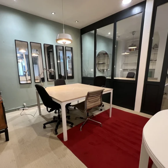 Bureau privé 20 m² 3 postes Location bureau Boulevard Voltaire Paris 75011 - photo 1