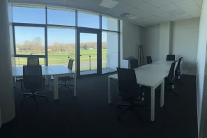 Bureau privé - 01000 - 9 postes - 2620€