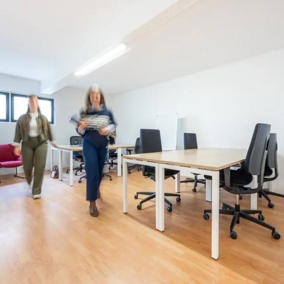 Bureau privé 28 m² 8 postes Coworking Avenue du Général Michel Bizot Paris 75012 - photo 3