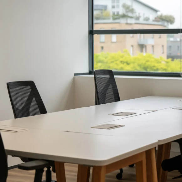 Bureau privé 8 m² 1 poste Coworking Rue de Luxembourg Lille 59800 - photo 4