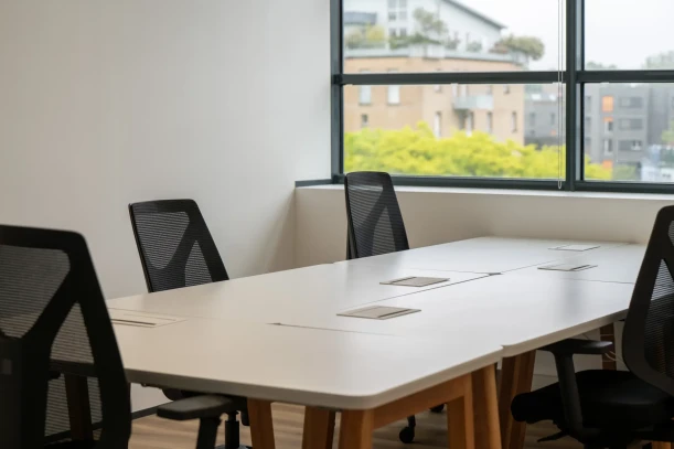 Bureau privé - 59800 - 5 postes - 2046€