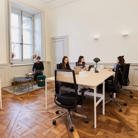 Bureau privé 70 m² 20 postes Location bureau Rue Royale Paris 75008 - photo 10