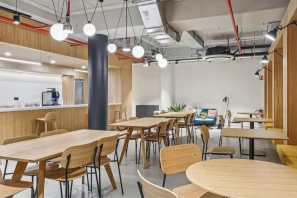 Bureau privé - 69003 - 6 postes - 2644€