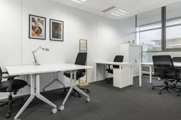 Bureau privé - 93200 - 9 postes - 6845€