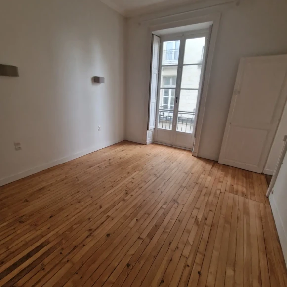 Bureau privé 12 m² 3 postes Location bureau Rue Grétry Nantes 44000 - photo 2