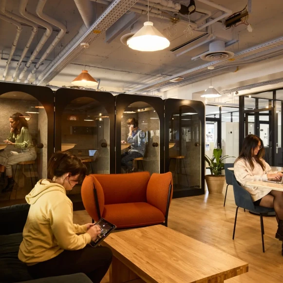 Bureau privé 14 m² 4 postes Coworking Rue Alfred Roll Paris 75017 - photo 4