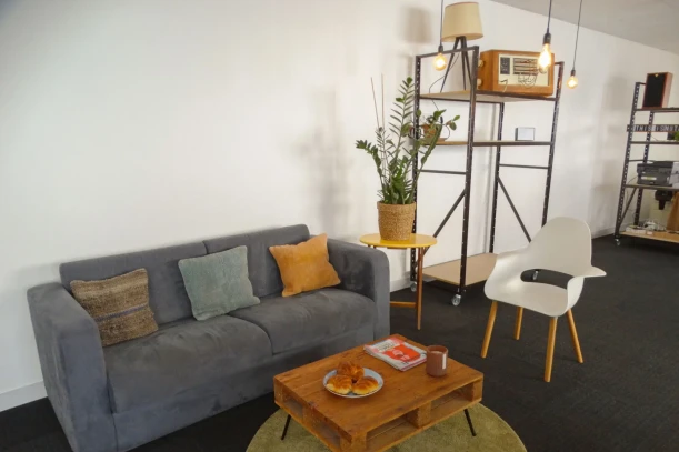 Open Space - 69009 - 2 postes - 200€