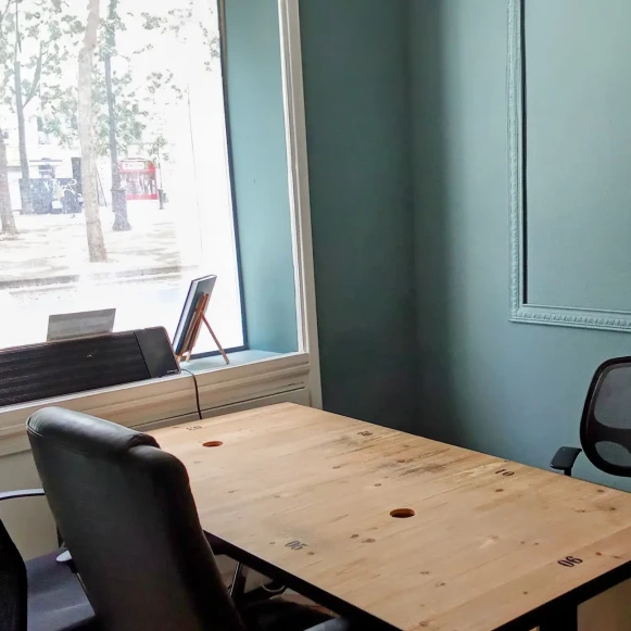 Bureau privé 10 m² 2 postes Coworking Boulevard Richard Lenoir Paris 75011 - photo 1